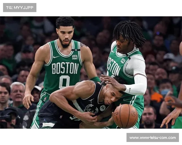 字母哥三兄弟齐聚雄鹿携手出征新赛季再掀兄弟篮球热潮